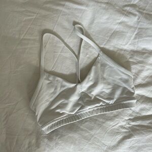 Fleo white sports bra